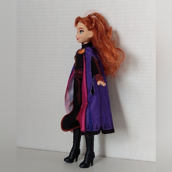Disney Frozen Fashion Doll Anna - Picture 3 of 6